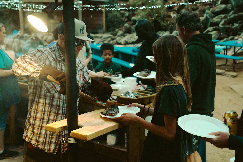 folks-at-dinner-9