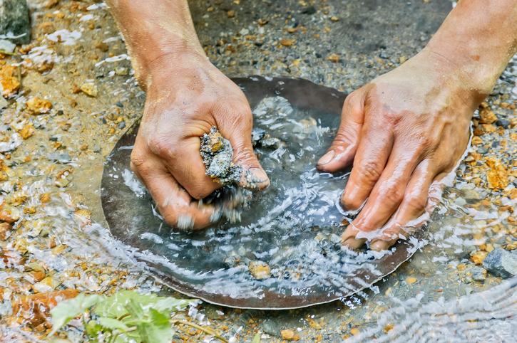 Know Your Gold Panning Strategy